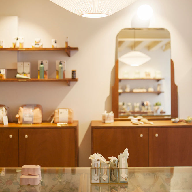 Le miroir de la boutique Bachca à Nantes.