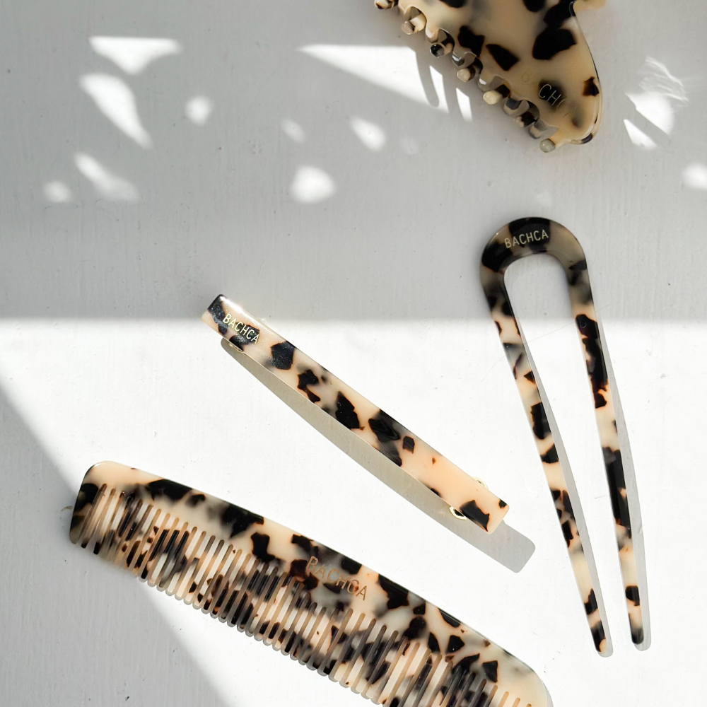 Collection Bachca effet écaille avec peigne, barrette, pique à cheveux et pince, accessoires élégants et tendance pour sublimer les coiffures.