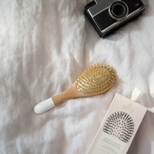 Le pack Bachca pour les cheveux fins et fragiles, type cheveux de bébé. Il rend les cheveux forts.