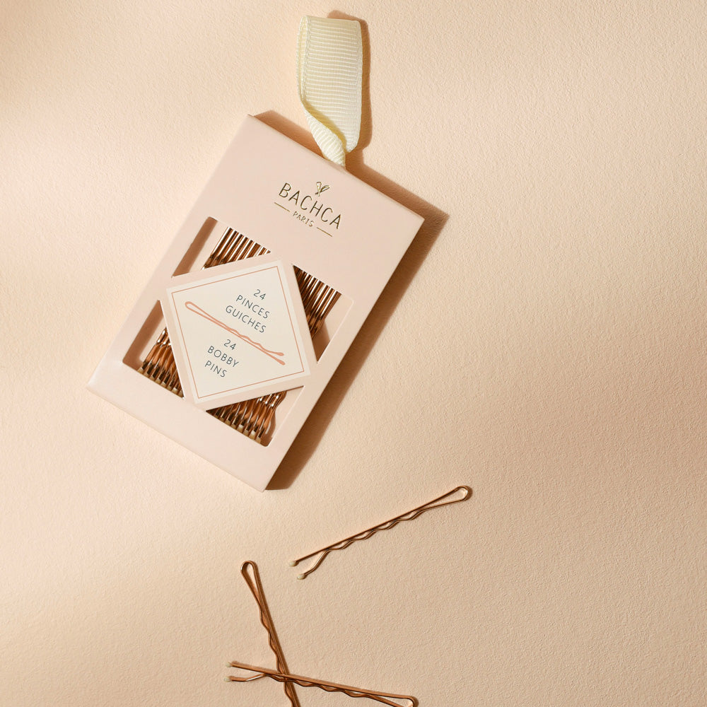 Boîte de 24 pinces guiches Bachca couleur dorée, accessoires indispensables pour fixer les coiffures et réaliser des chignons élégants.