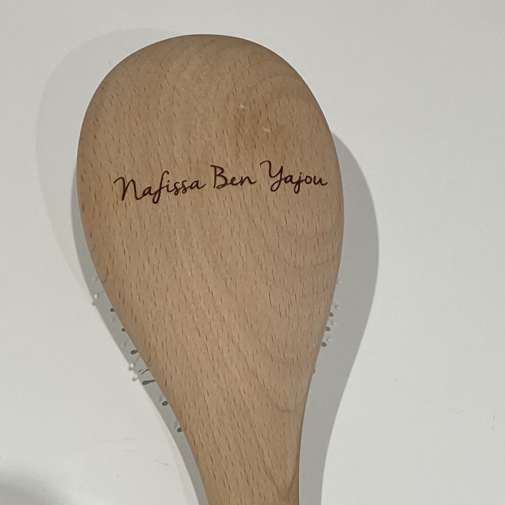 Detangling and volume hairbrush