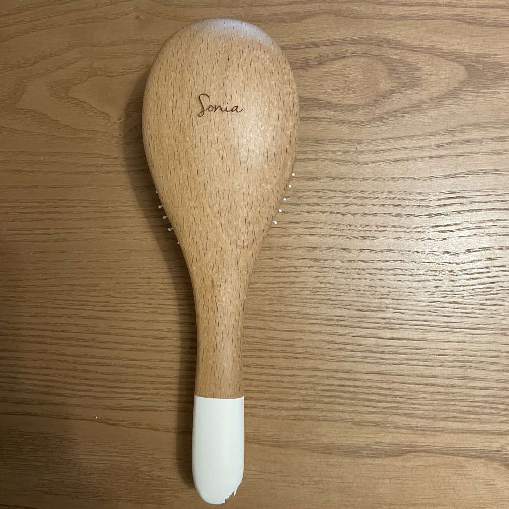 Brosse démêlage et brillance imparfaite - grand format