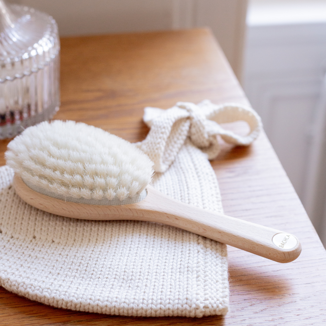 Quelle brosse à cheveux choisir pour bébé ?