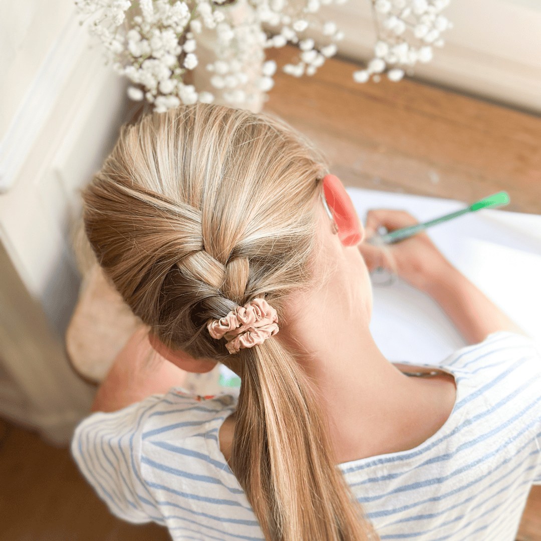 Comment démêler les cheveux d’un enfant sans douleur ?