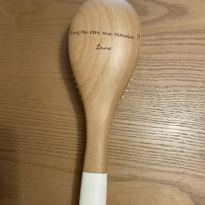Brosse démêlage et brillance imparfaite - grand format