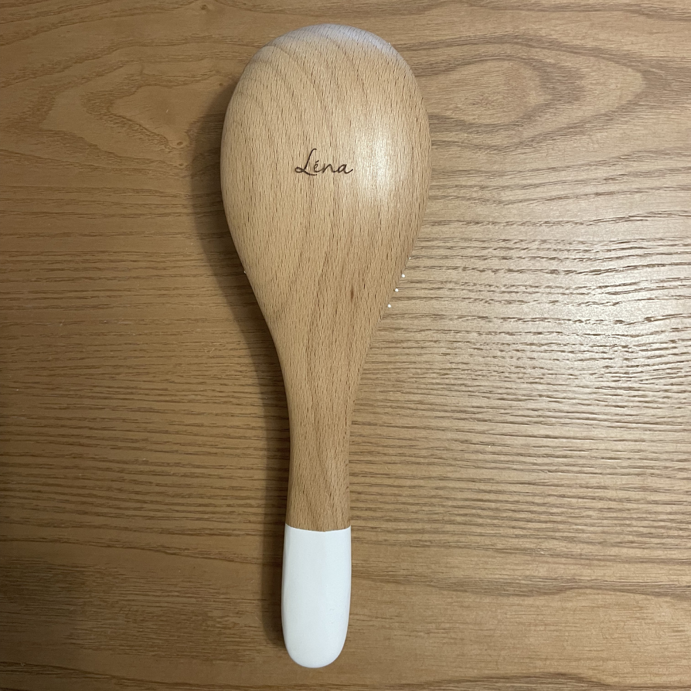 Brosse démêlage et brillance imparfaite - grand format