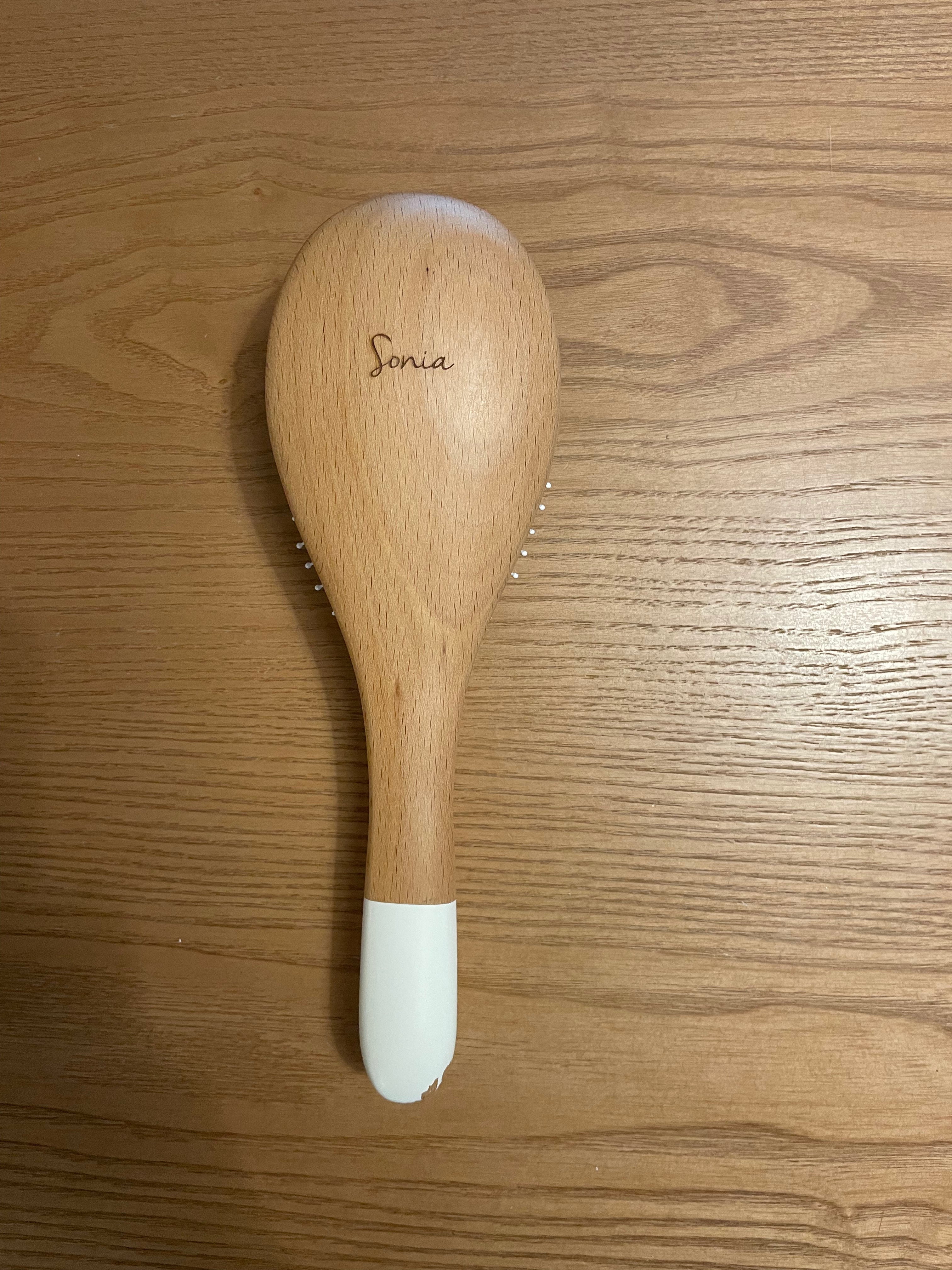 Brosse démêlage et brillance imparfaite - grand format