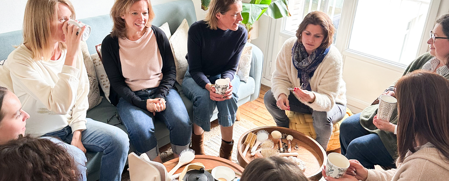 Photo corporate de la rencontre et des échanges entre l'équipe Bachca et l'équipe de l'association Providentielles.