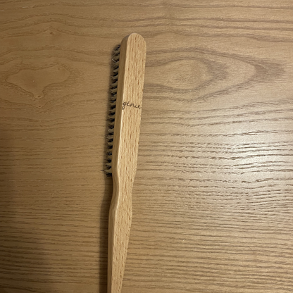 Imparfaite brosse à cheveux plaquage