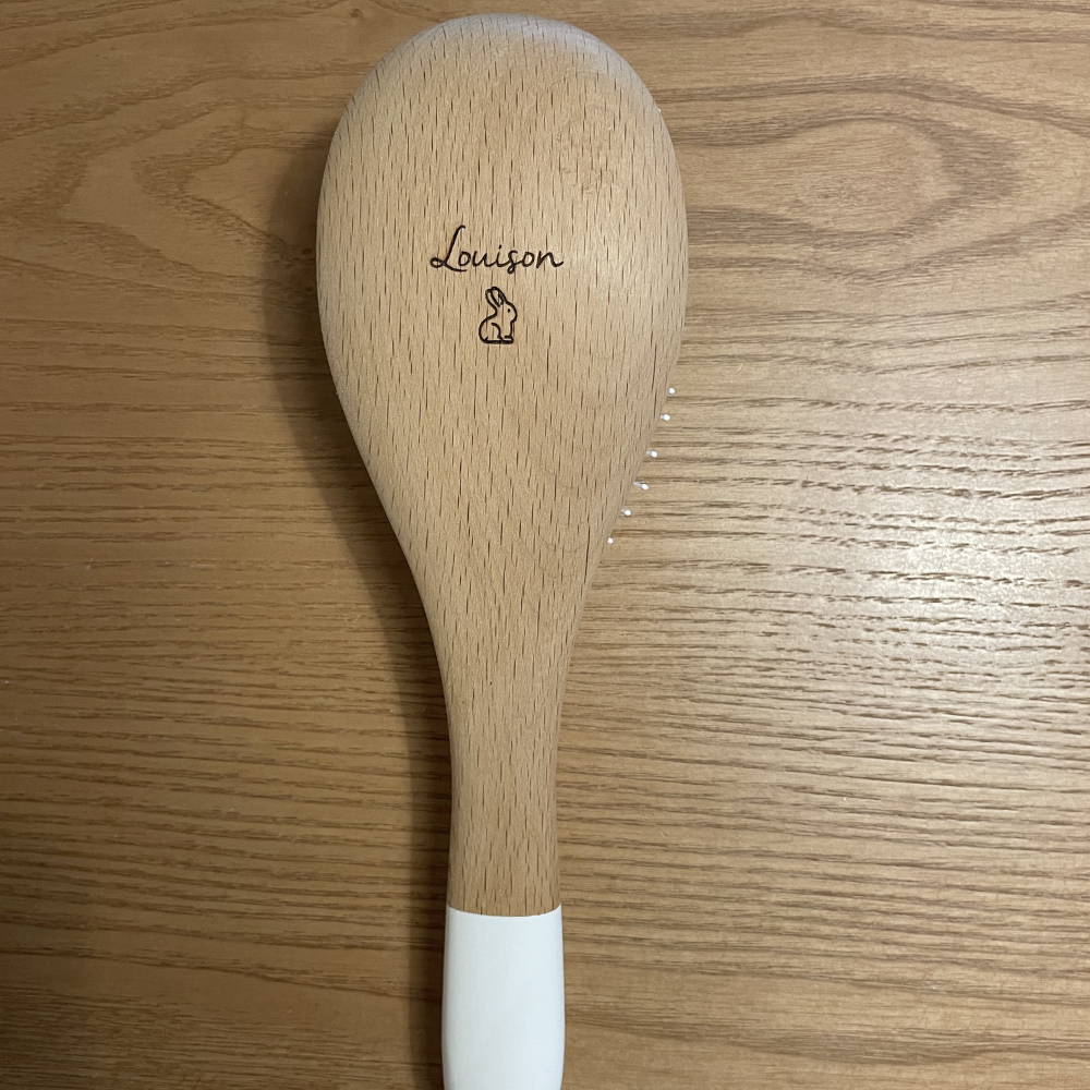 Brosse démêlage et brillance imparfaite - grand format