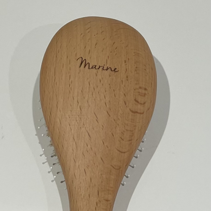 Brosse démêlage et brillance imparfaite - grand format